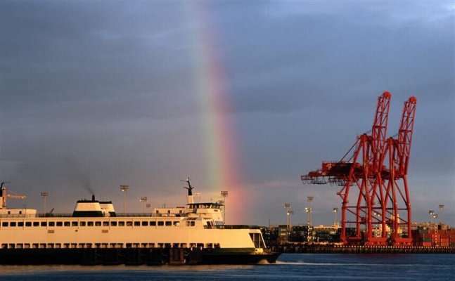 港口起重機的種類眾多，如何提高競爭力