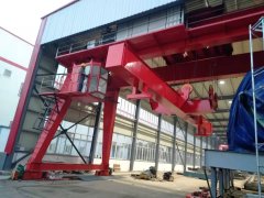 靖江市起重設(shè)備廠南通象嶼項(xiàng)目QC型電磁橋式起重機(jī)、MG型雙梁門式起重機(jī)順利完成安裝