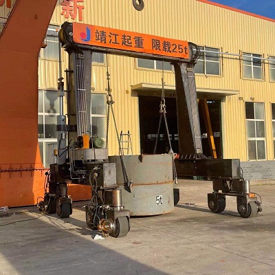 靖江門式起重機(jī)廠家直銷分享購買門式起重機(jī)看哪些標(biāo)準(zhǔn)?